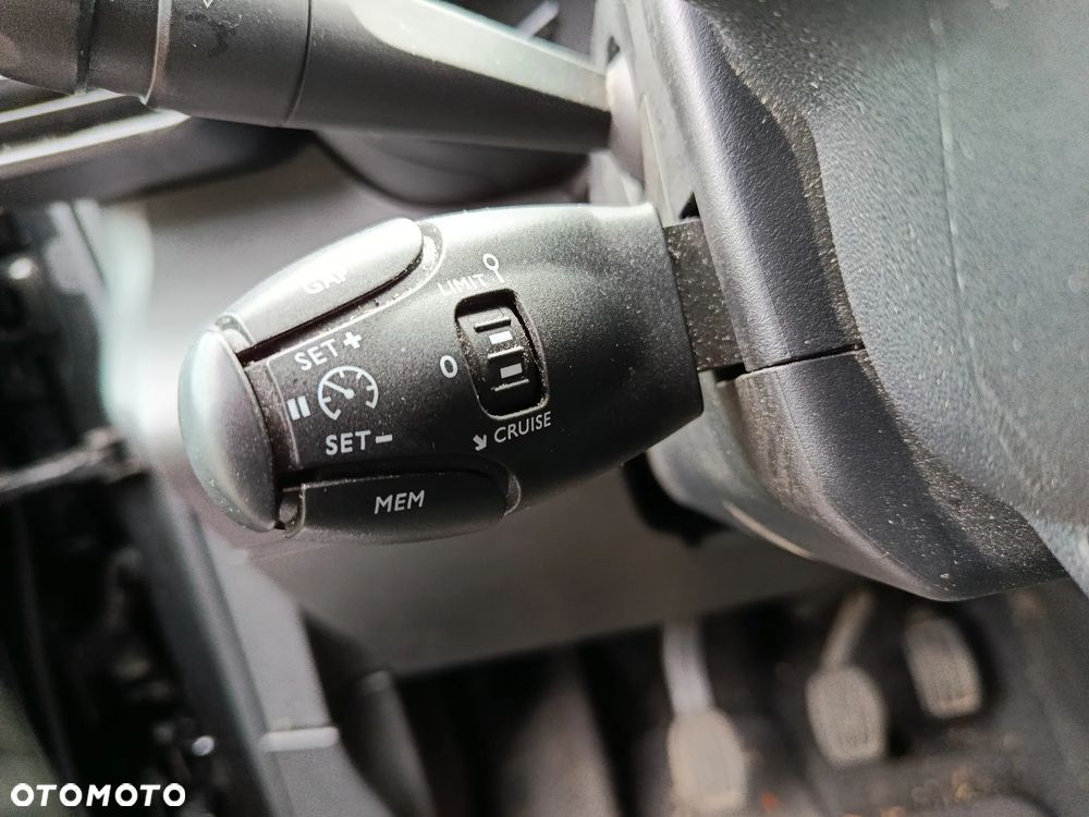 Toyota Proace City Verso 1.5 D-4D L2 Team Deutschland 7-Sitzer - 13