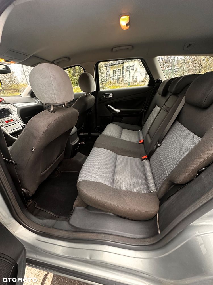 Ford Mondeo 1.8 TDCi Trend - 9