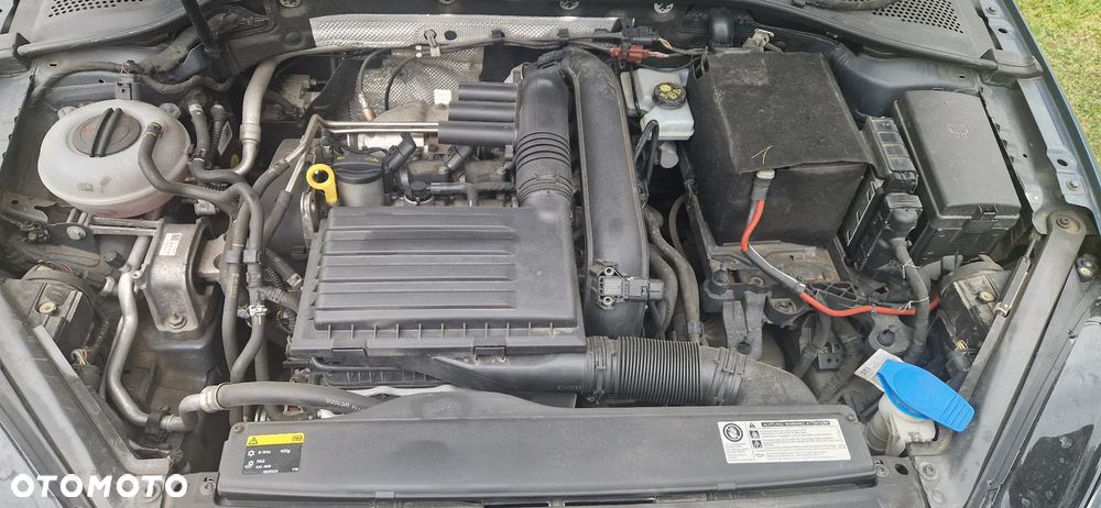 Volkswagen Golf 1.2 TSI BlueMotion Technology Cup - 4