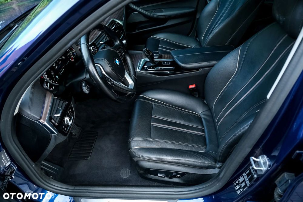 BMW Seria 5 520d xDrive Luxury Line - 22