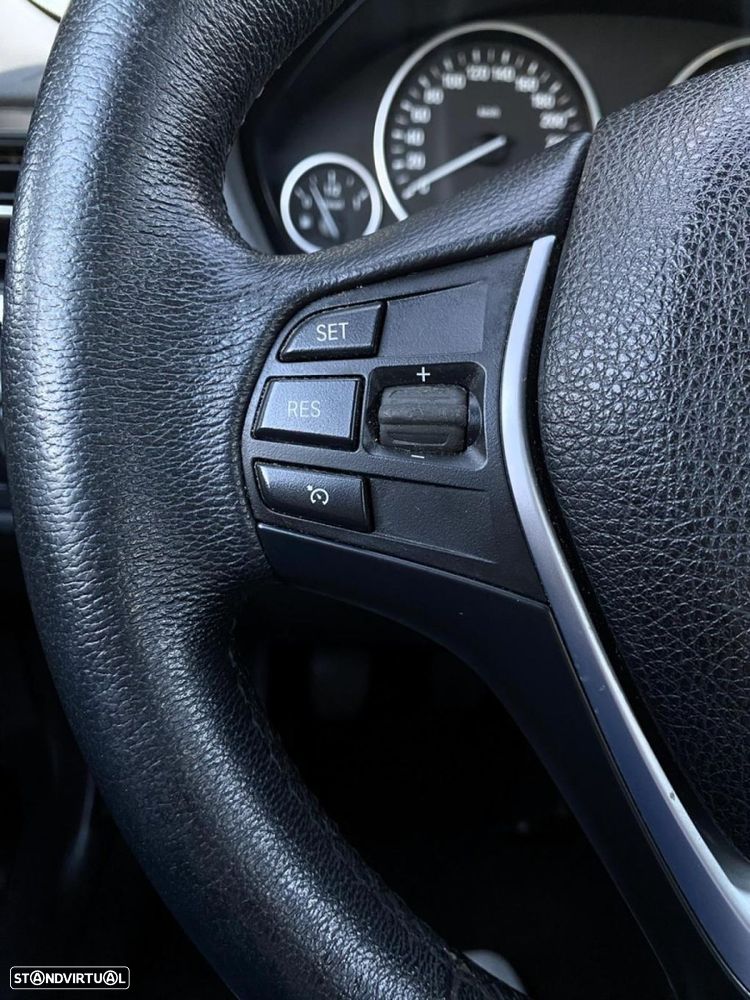 BMW 320 d EfficientDynamics Line Modern - 20