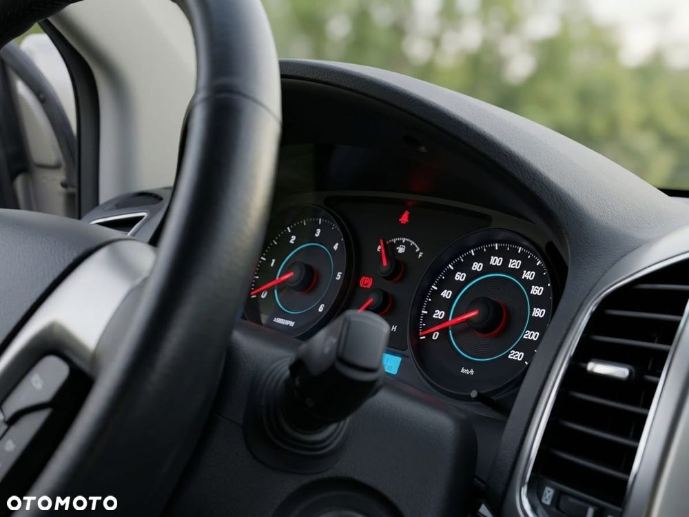 Chevrolet Captiva 2.2 D LTZ - 19