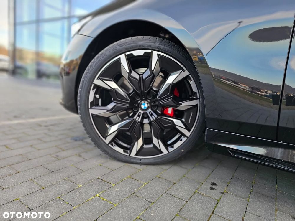 BMW Seria 5 520d xDrive mHEV - 15