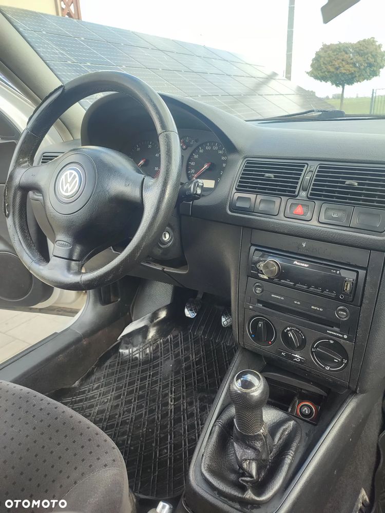 Volkswagen Golf 1.9 TDI Comfortline - 6