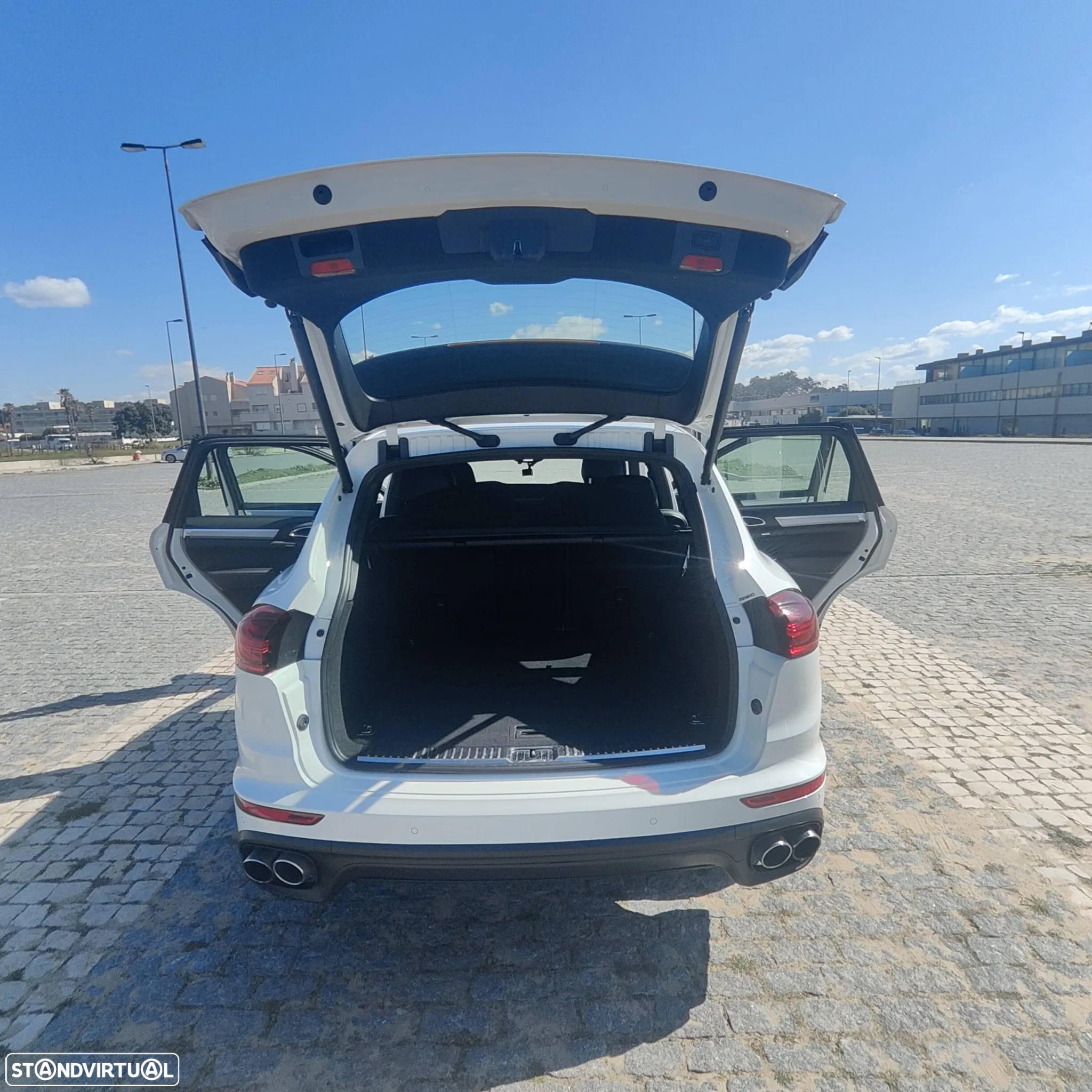 Porsche Cayenne - 5