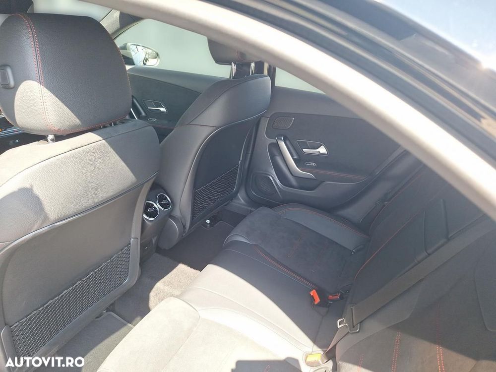 Mercedes-Benz A 200 Sedan MHEV 7G-DCT - 16