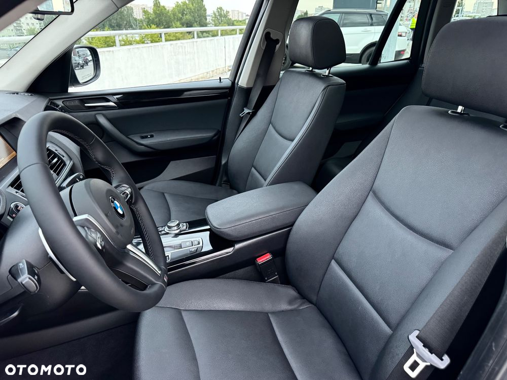 BMW X3 xDrive28i - 19