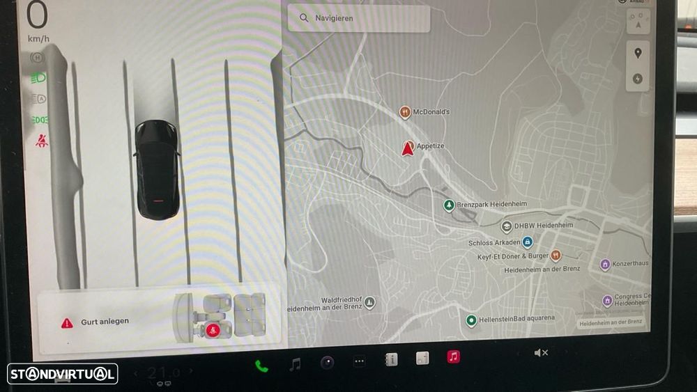 Tesla Model Y Performance Dual Motor AWD - 11