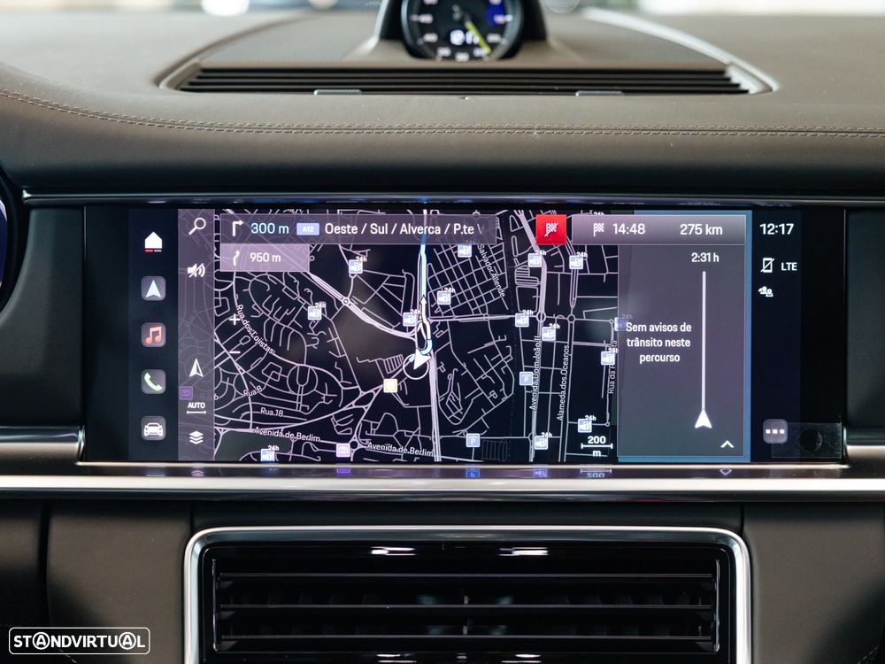 Porsche Panamera 4 E-Hybrid Platinum Edition - 36