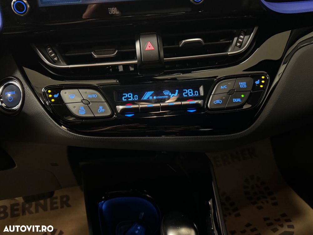 Toyota C-HR 2.0 Hybrid Team Deutschland - 20