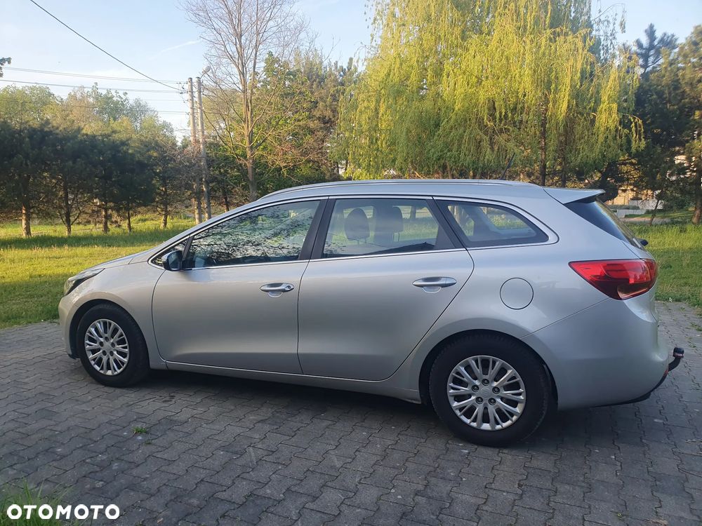 Kia Ceed 1.6 GDI Business Line - 16