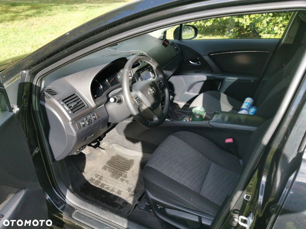 Toyota Avensis 2.0 D-4D Sol - 6