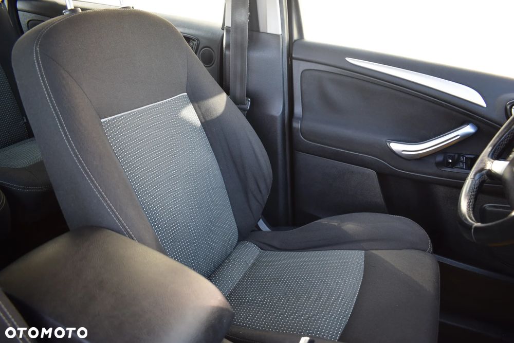 Ford S-Max 2.0 TDCi Ambiente - 17