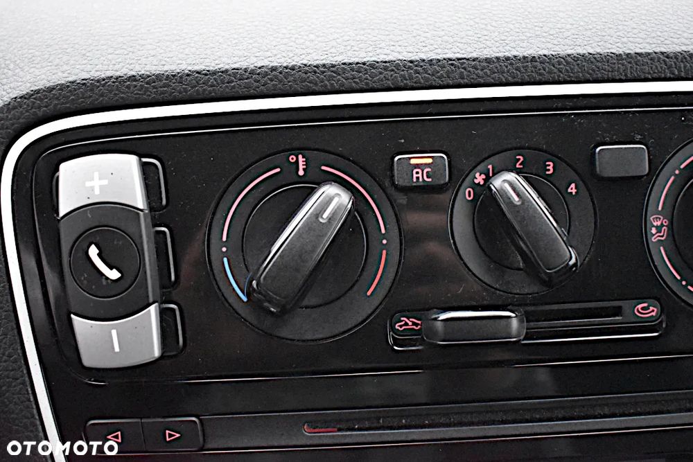 Volkswagen up! take - 21