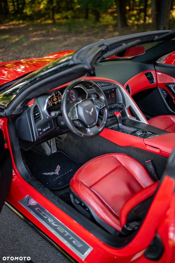 Chevrolet Corvette - 22