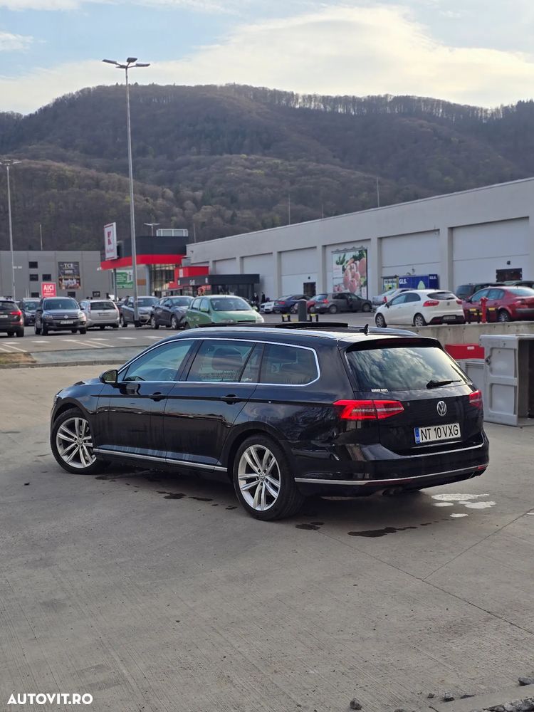 Volkswagen Passat 2.0 TDI DSG Highline - 9