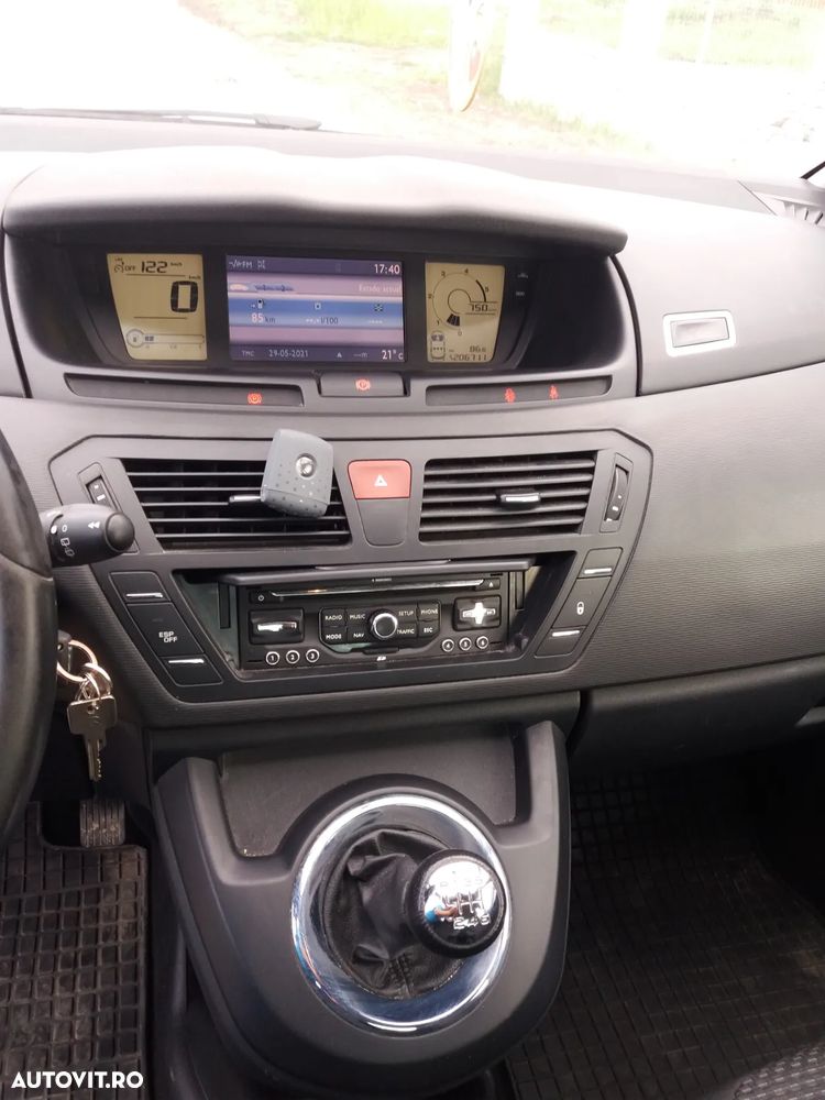 Citroën C4 1.6 e-HDi FAP Exclusive - 7