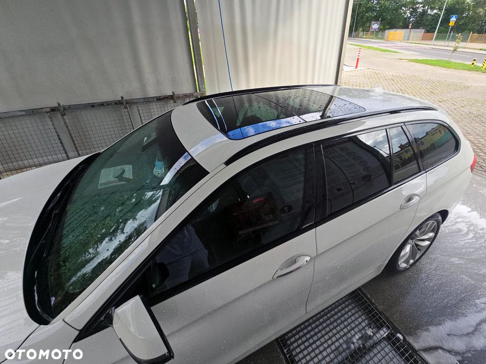 BMW Seria 5 520d xDrive - 10