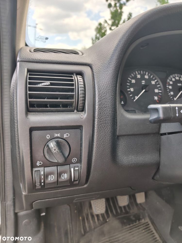 Opel Astra - 25