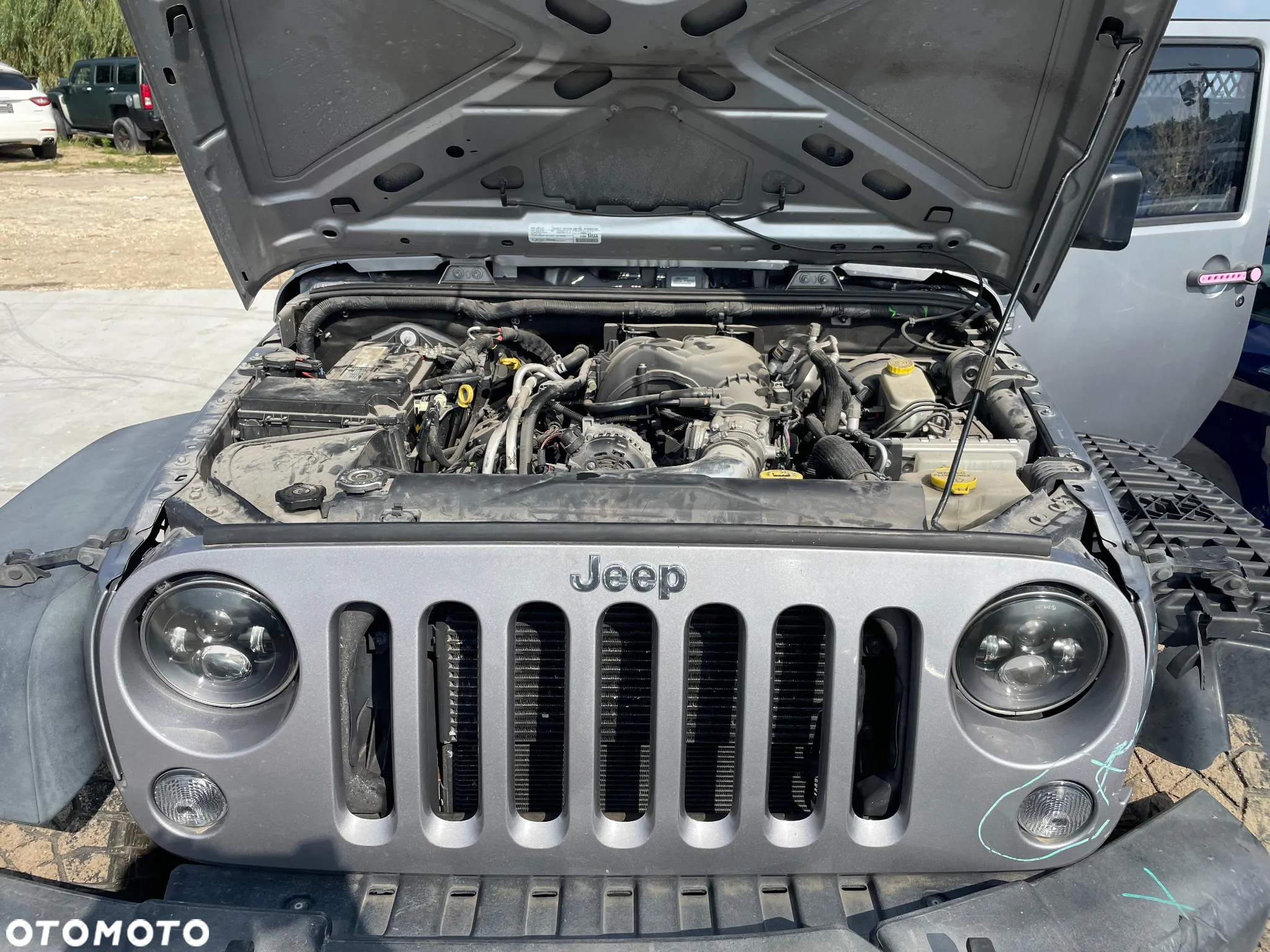 Jeep Wrangler - 4