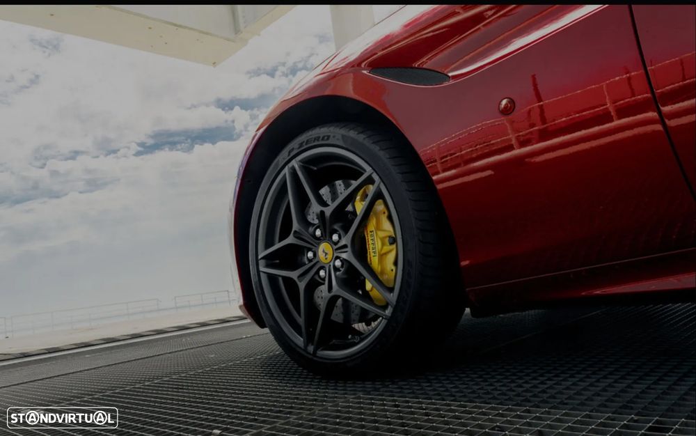 Ferrari California T - 24
