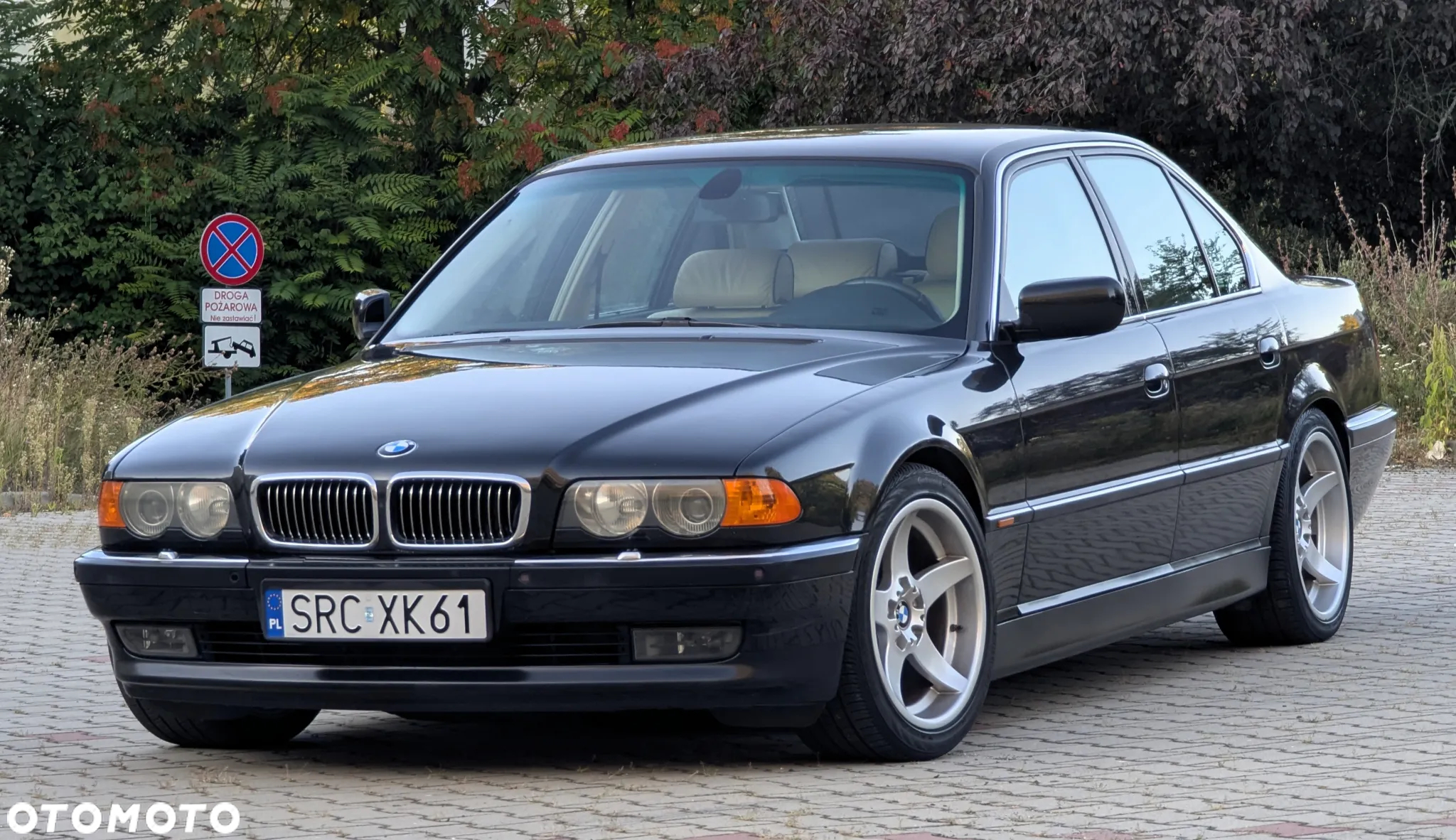 BMW Seria 7 750i - 30
