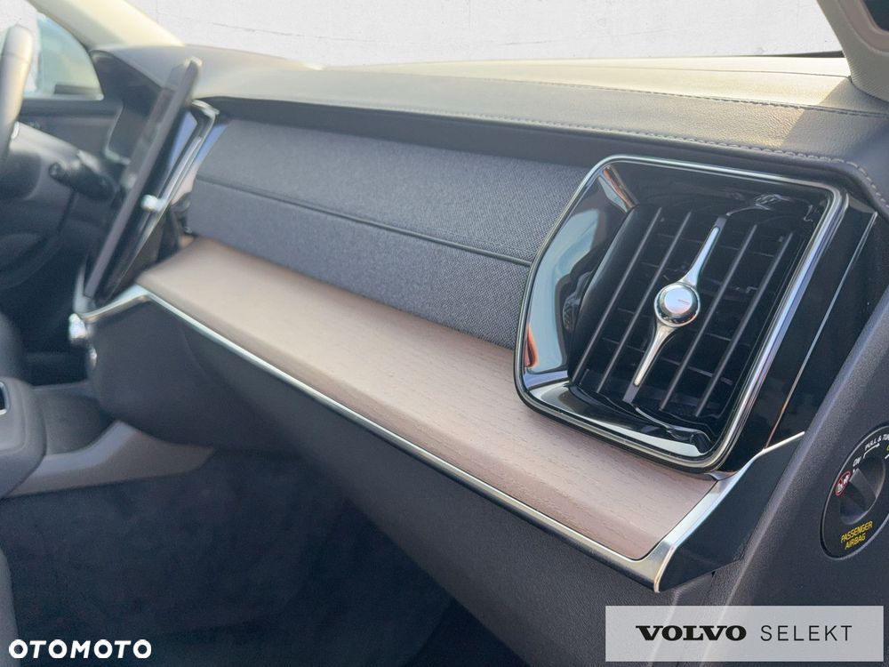Volvo XC 90 - 25