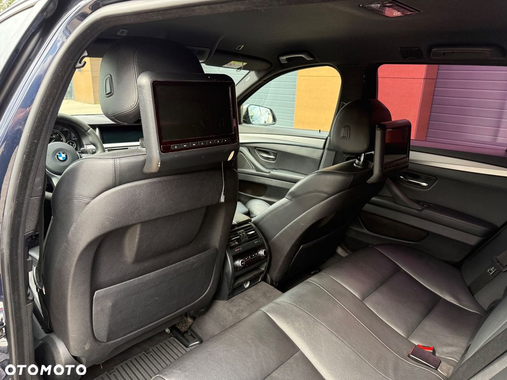 BMW Seria 5 M550d xDrive - 7
