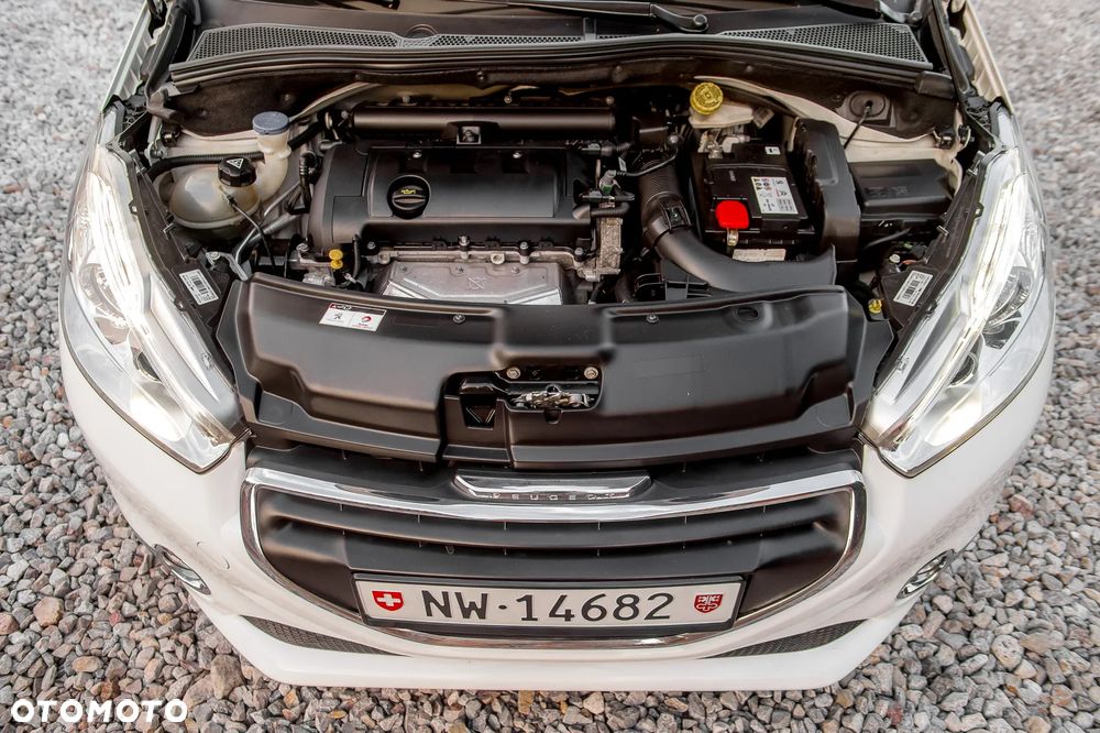 Peugeot 208 1.6 VTi Allure - 16