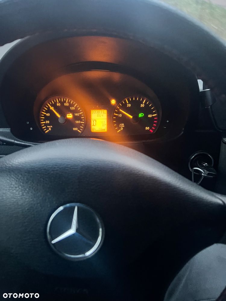 Mercedes-Benz Sprinter - 10