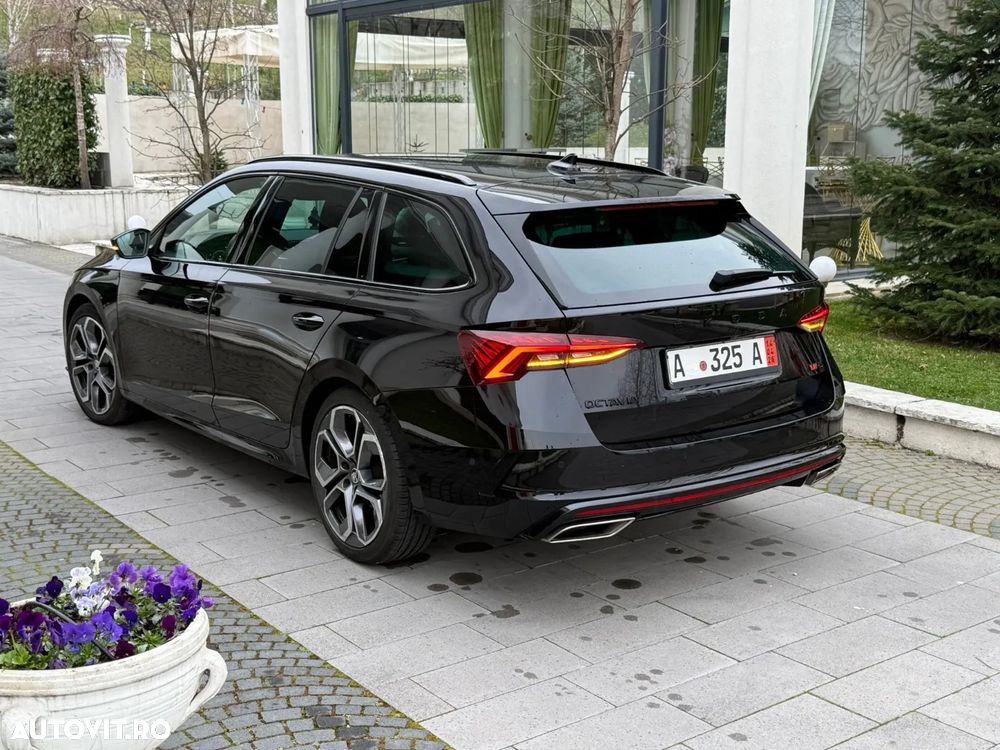 Skoda Octavia 2.0 TDI DSG RS Plus - 39