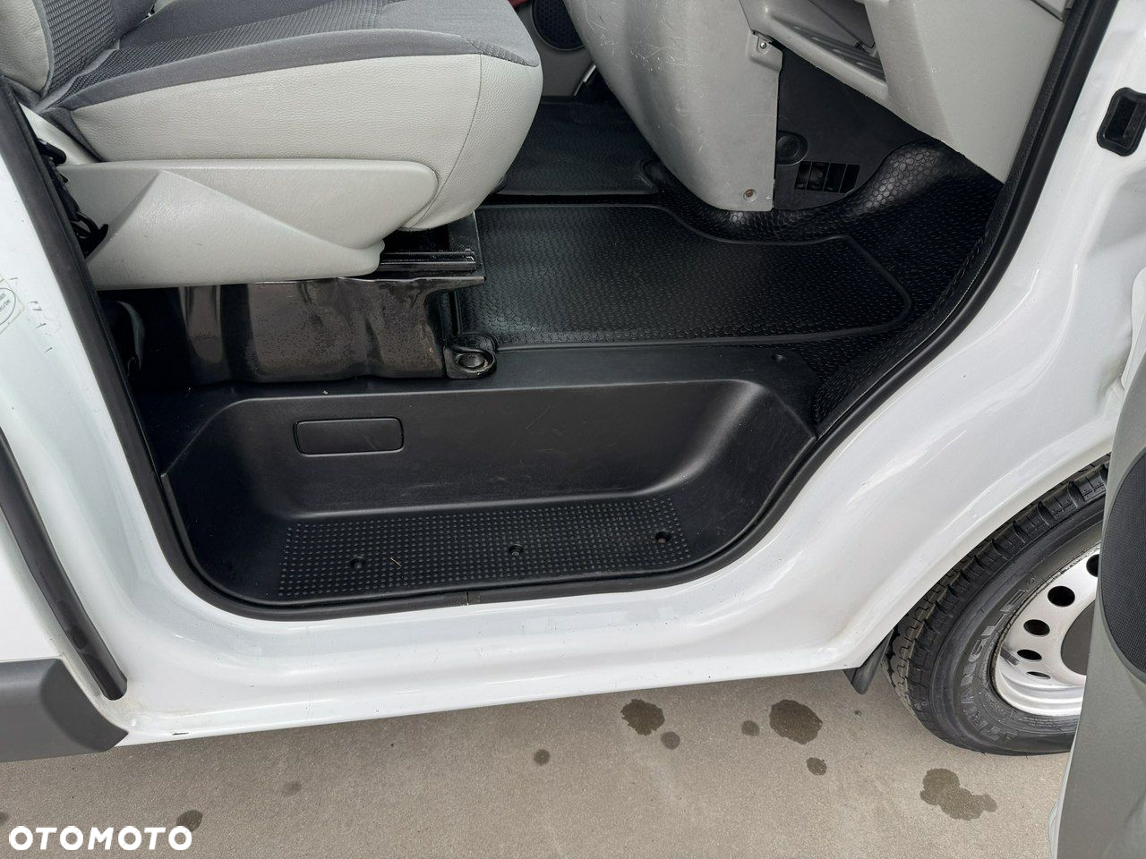 Opel Vivaro - 10