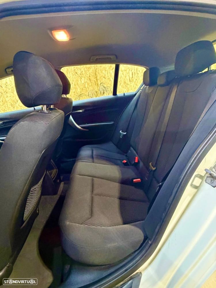 BMW 116 d EfficientDynamics - 26