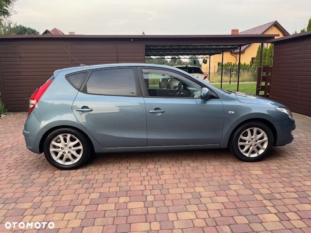 Hyundai i30 2.0 Premium - 8
