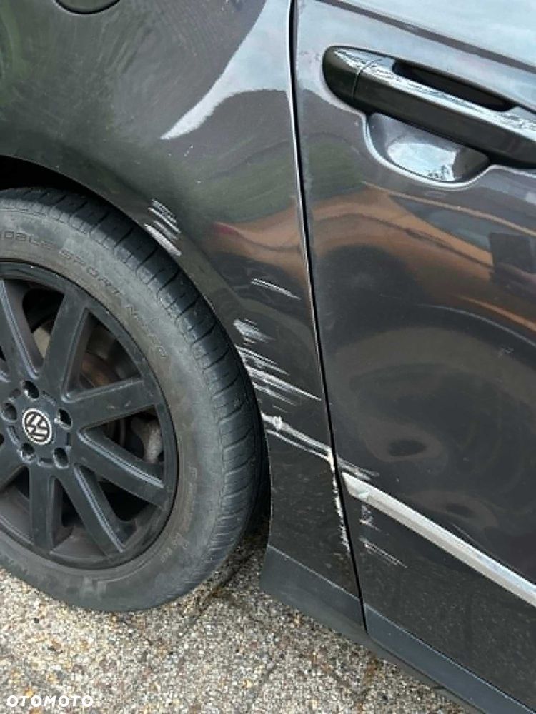 Volkswagen Passat - 2