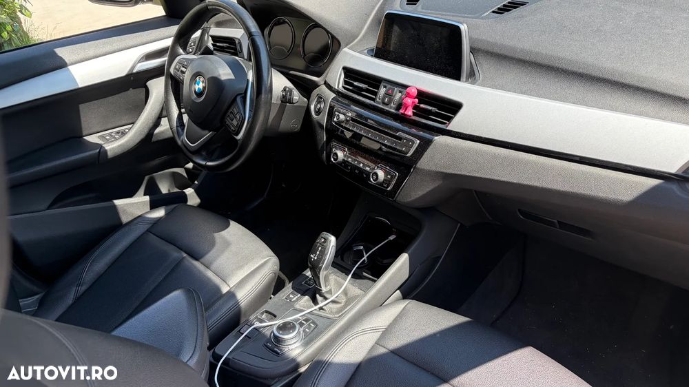BMW X1 xDrive20i AT xLine - 8