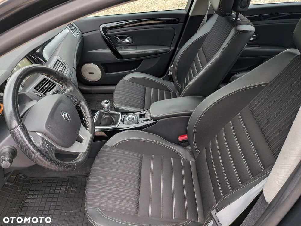 Renault Laguna 2.0 dCi Bose Edition - 13