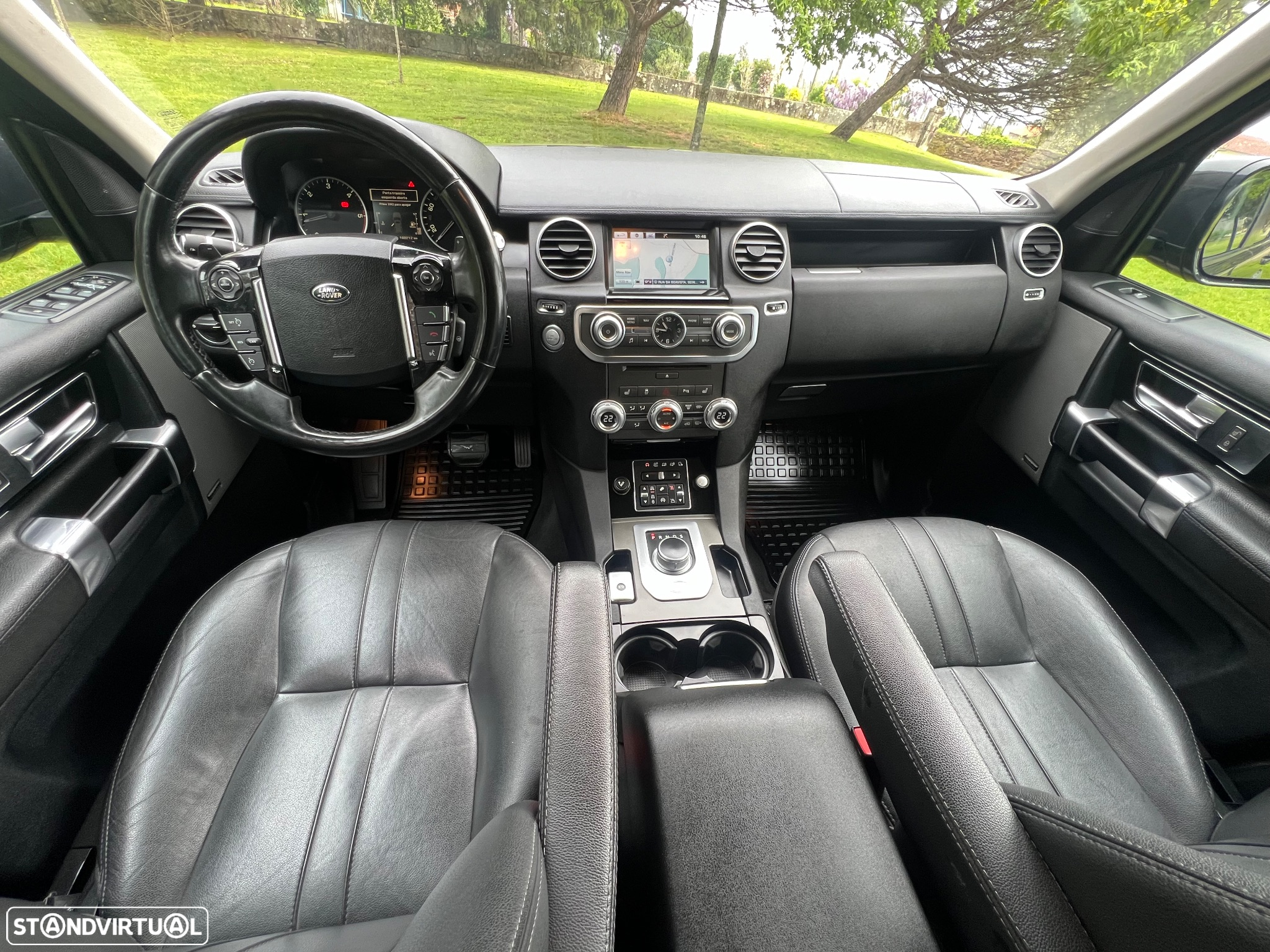 Land Rover Discovery SD V6 HSE - 27