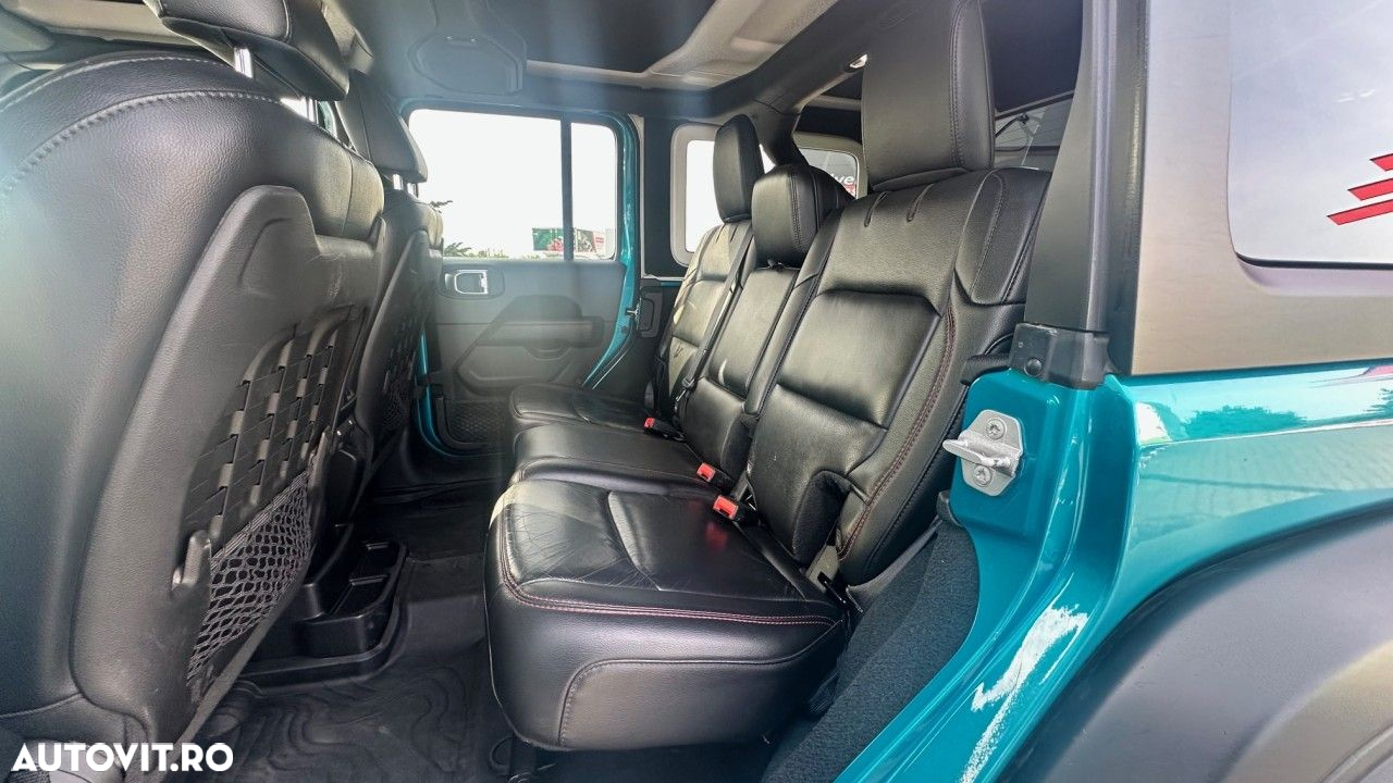 Jeep Wrangler - 13