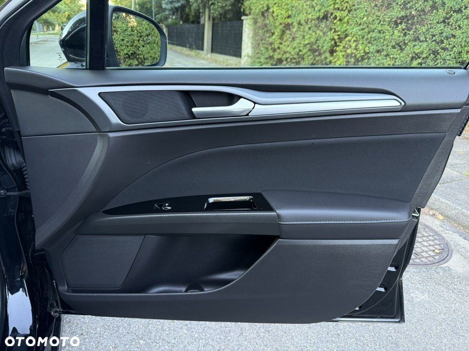 Ford Mondeo SW 2.0 TDCi S&S Titanium - 30