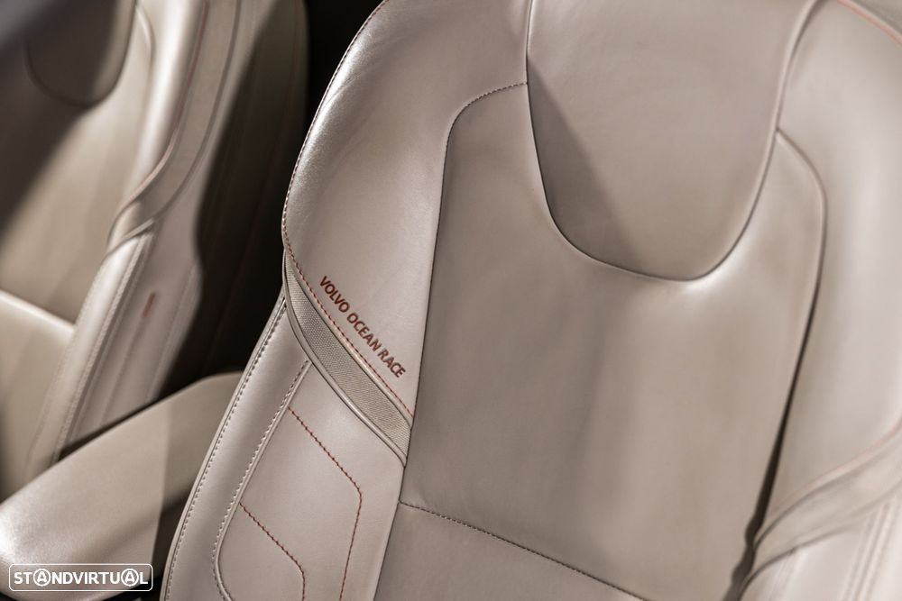 Volvo V40 Cross Country 2.0 D2 - 25