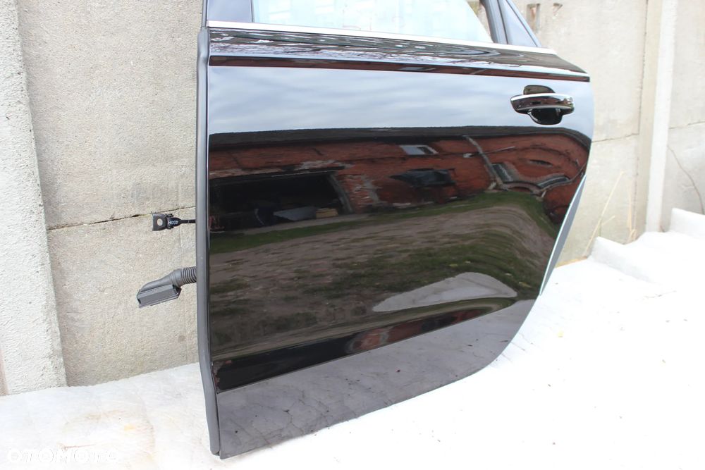 DRZWI TYLNE LEWE AUDI A6 C7 AVANT LY9B 2015 - 12