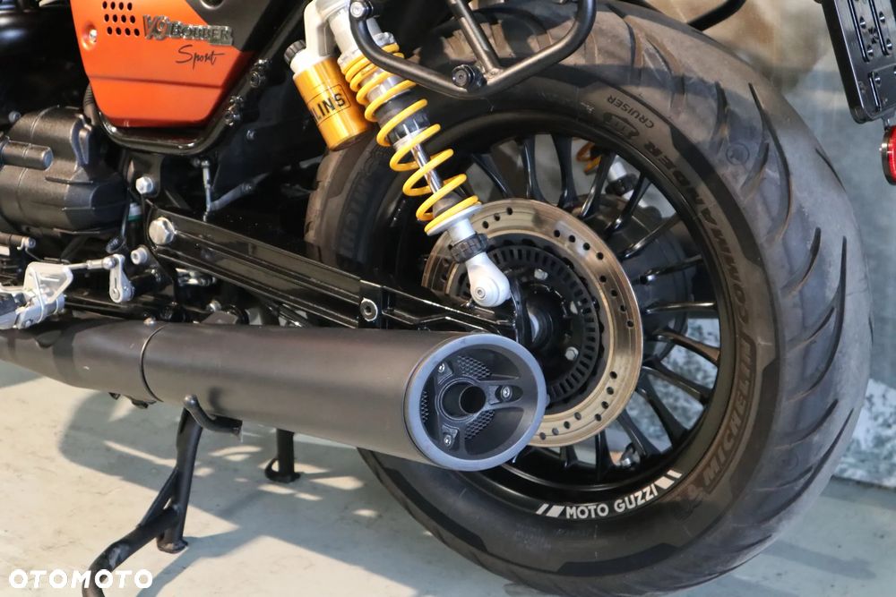 Moto Guzzi V9 - 8