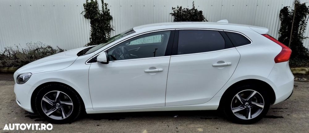 Volvo V40 D4 Momentum - 4