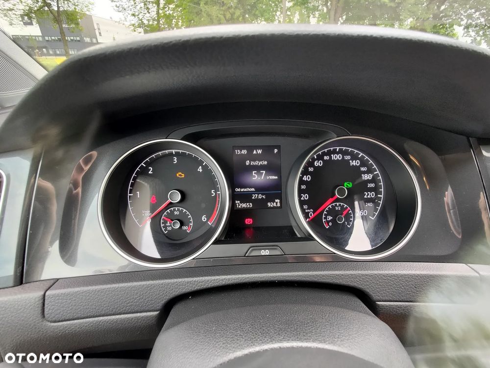 Volkswagen Golf - 10