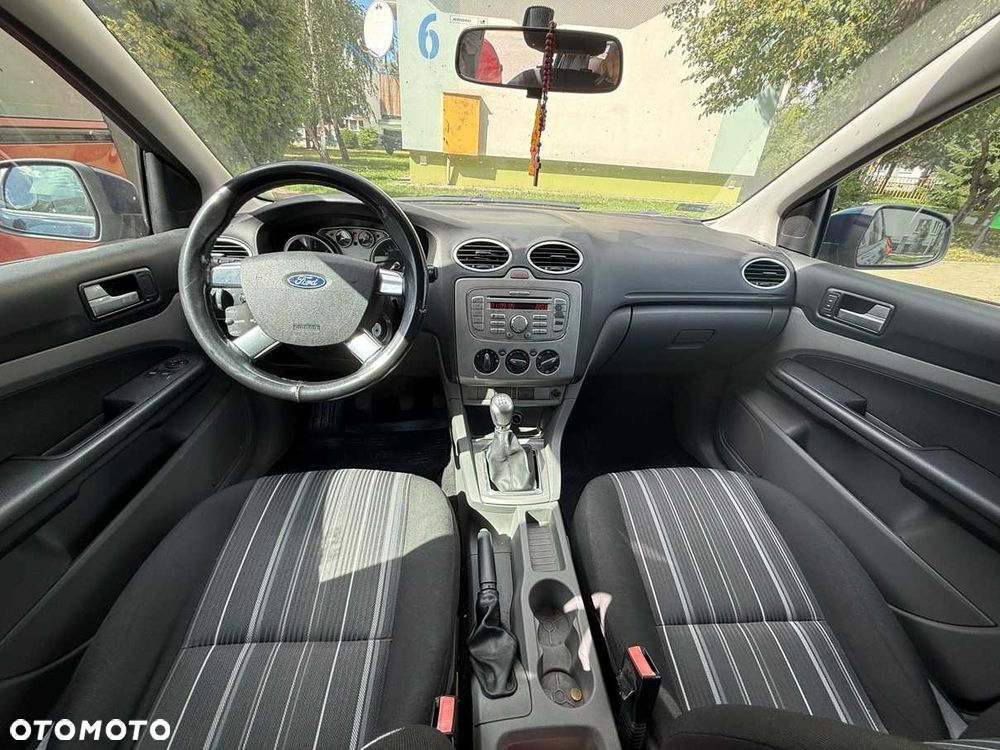 Ford Focus 2009 photo 4