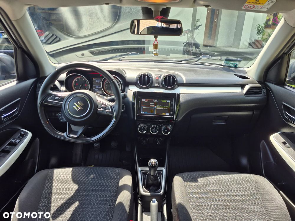 Suzuki Swift 1.2 SHVS Premium Plus - 5