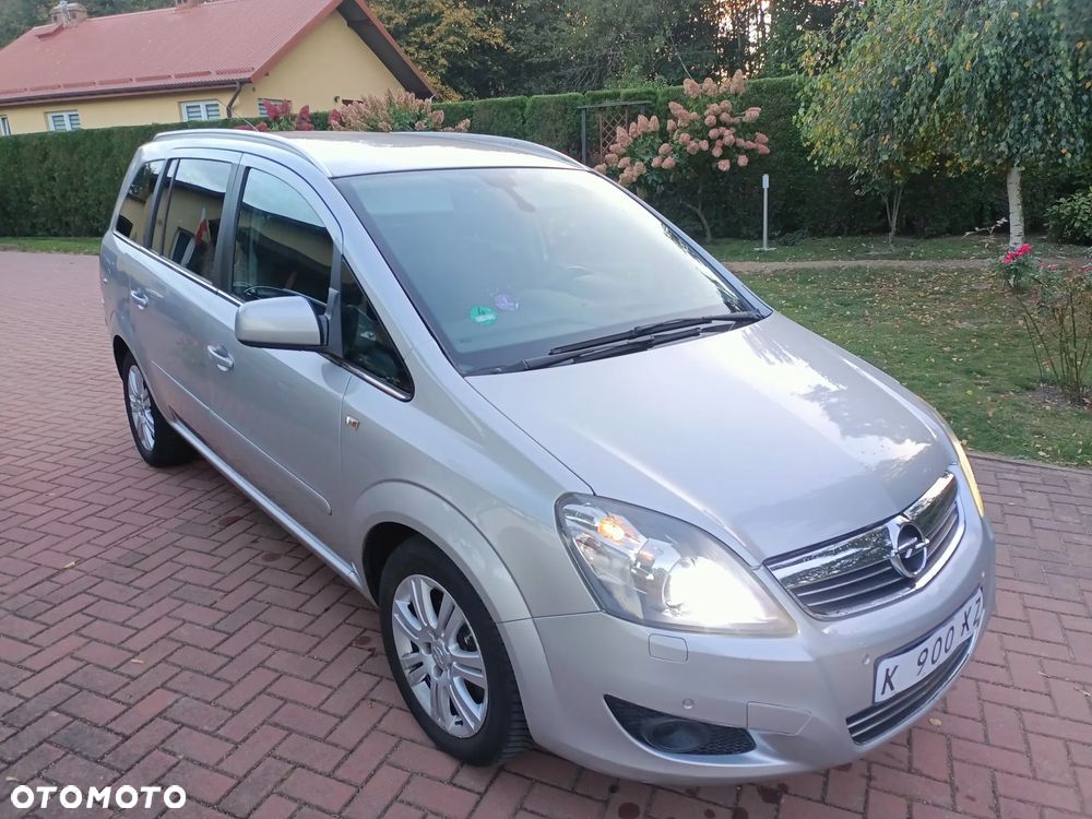 Opel Zafira - 1