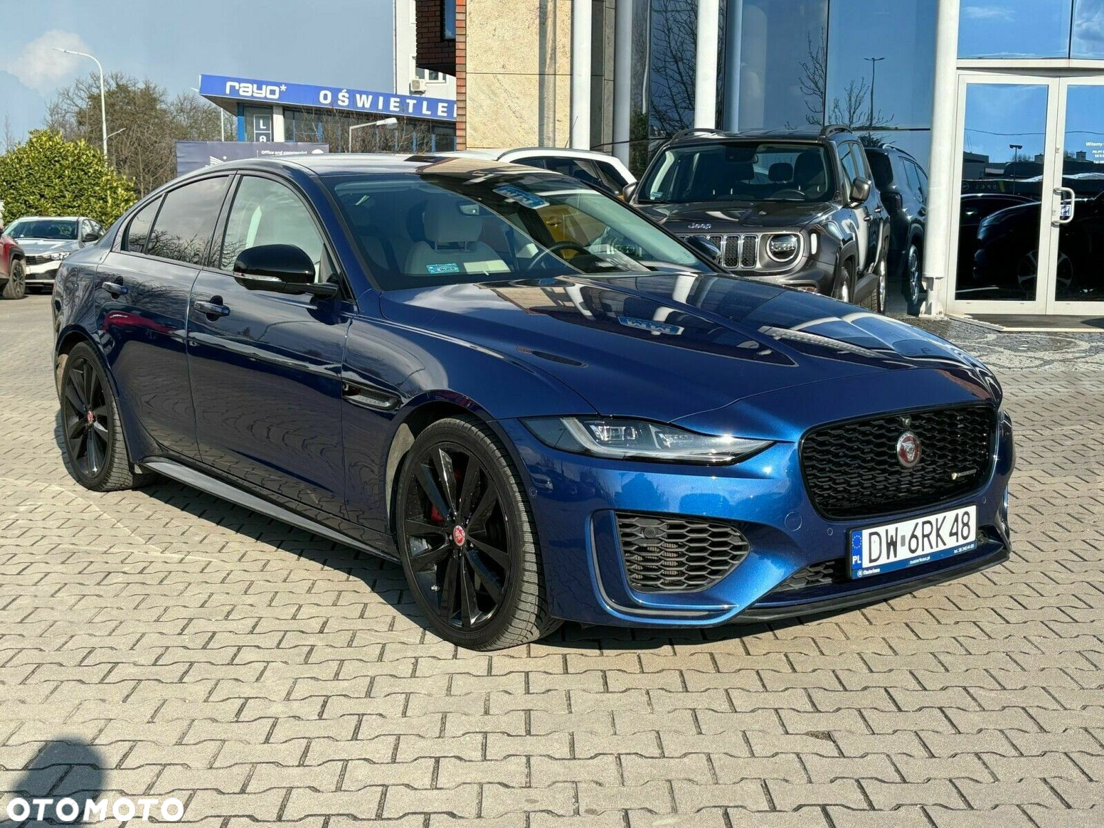 Jaguar XE 2.0 P250 R-Dynamic Black - 7
