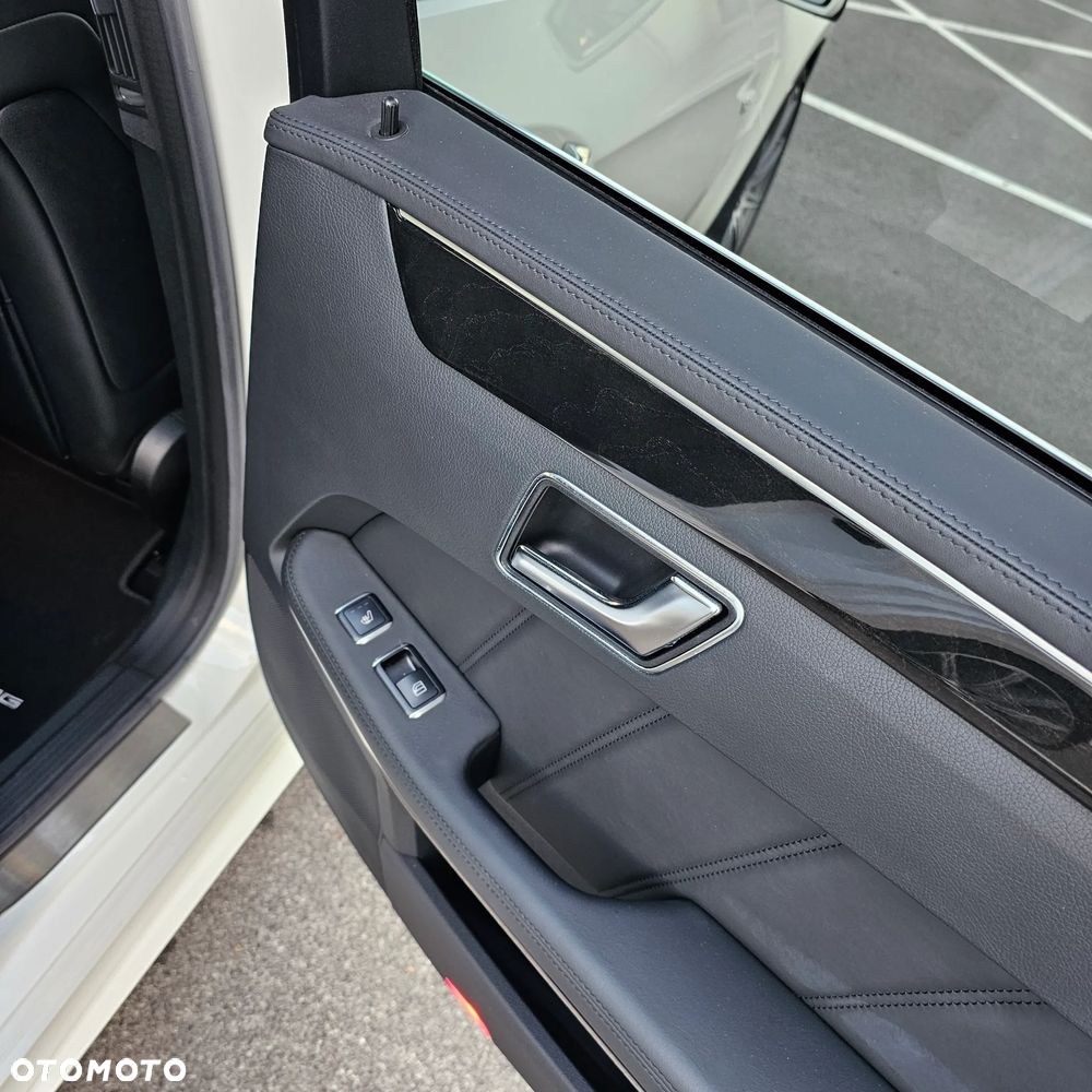 Mercedes-Benz Klasa E 63 AMG 4Matic AMG Speedshift MCT - 15